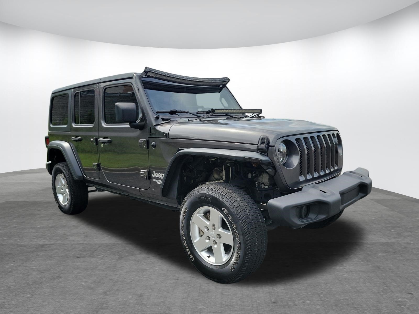 Used 2019 Jeep Wrangler Unlimited Sport S AWD/4WD image 17