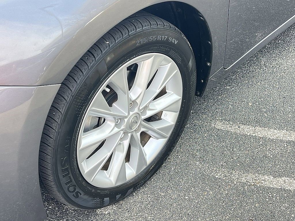 Used 2015 Lexus ES 300h image 9