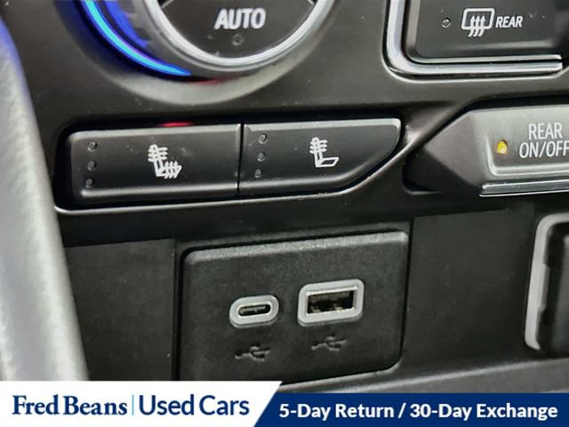 Used 2023 Chevrolet Suburban LT w/ LT Signature Plus Package AWD/4WD image 28