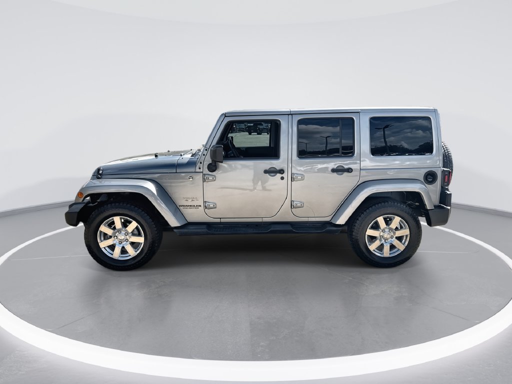 Used 2015 Jeep Wrangler Unlimited Sahara w/ Dual Top Group AWD/4WD image 5