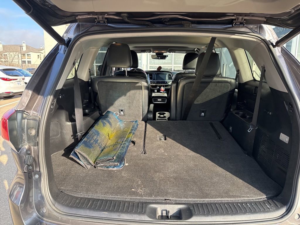 Used 2019 Toyota Highlander XLE image 8