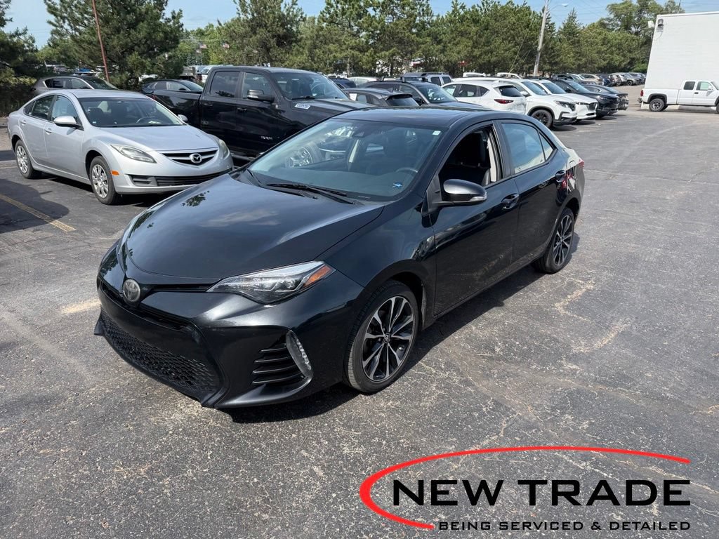 Used 2018 Toyota Corolla SE w/ Carpet Mat Package (TMS) FWD image 1