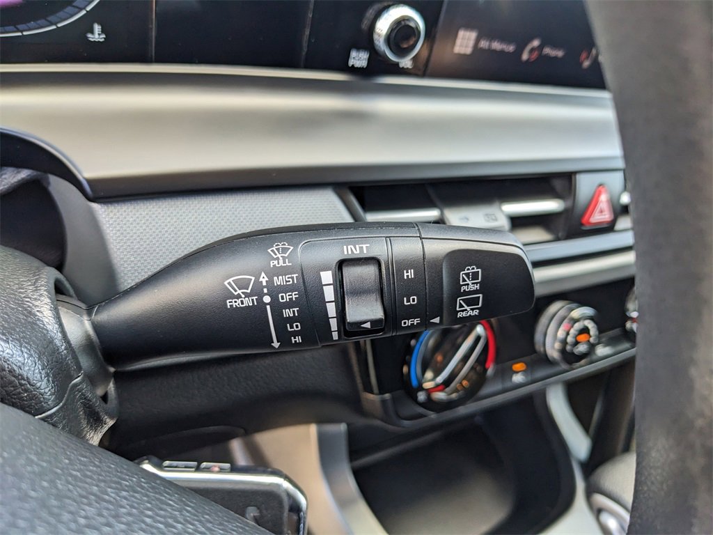 Certified 2025 Kia Seltos LX image 30