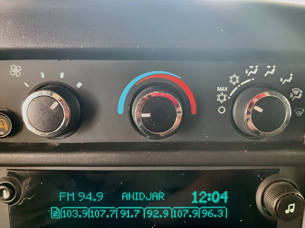 Used 2024 Chevrolet Express 2500 w/ Driver Convenience Package RWD image 15