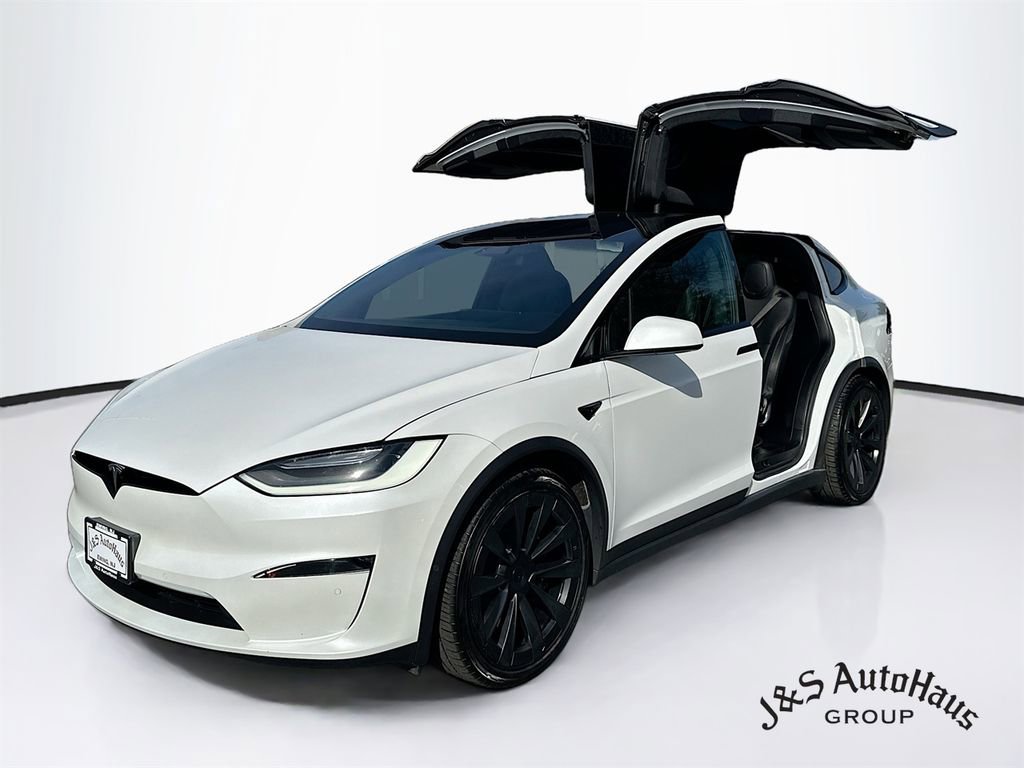 Used 2023 Tesla Model X Plaid image 3