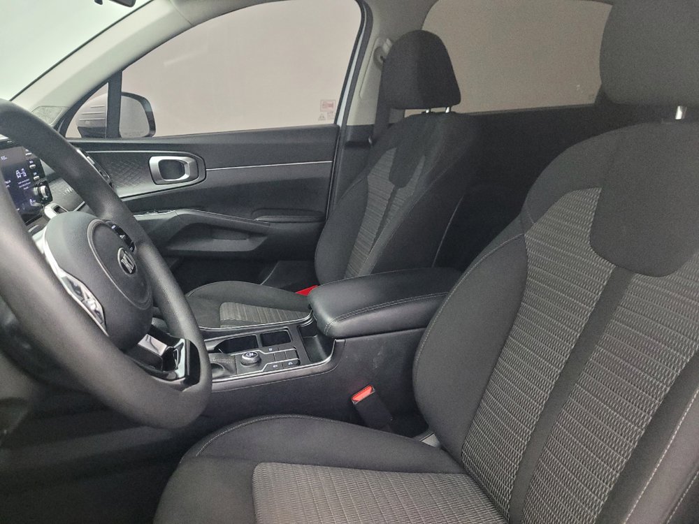 Used 2021 Kia Sorento LX FWD image 17
