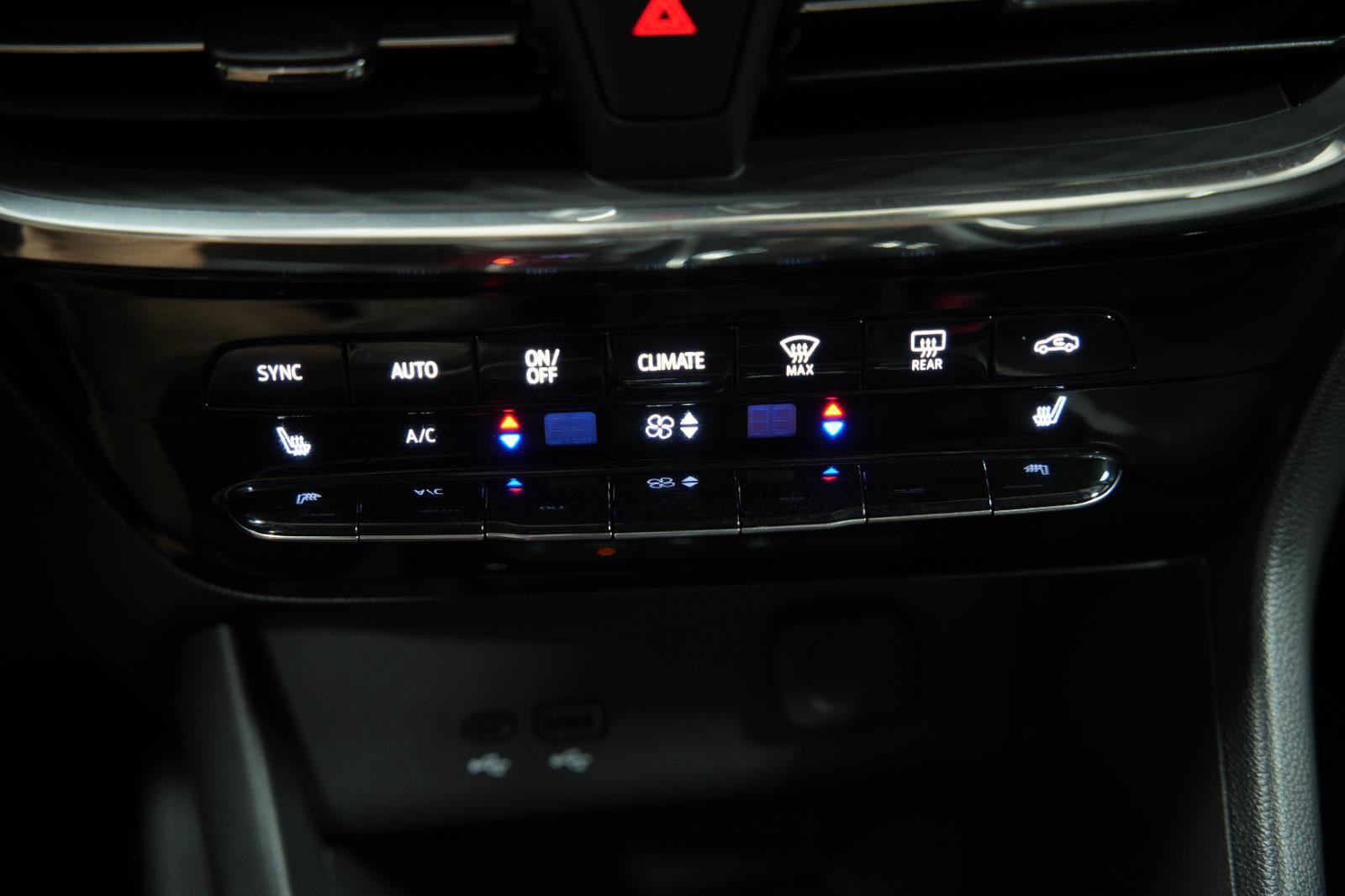 Used 2026 Buick Encore GX Avenir w/ Avenir Technology Package AWD/4WD image 39