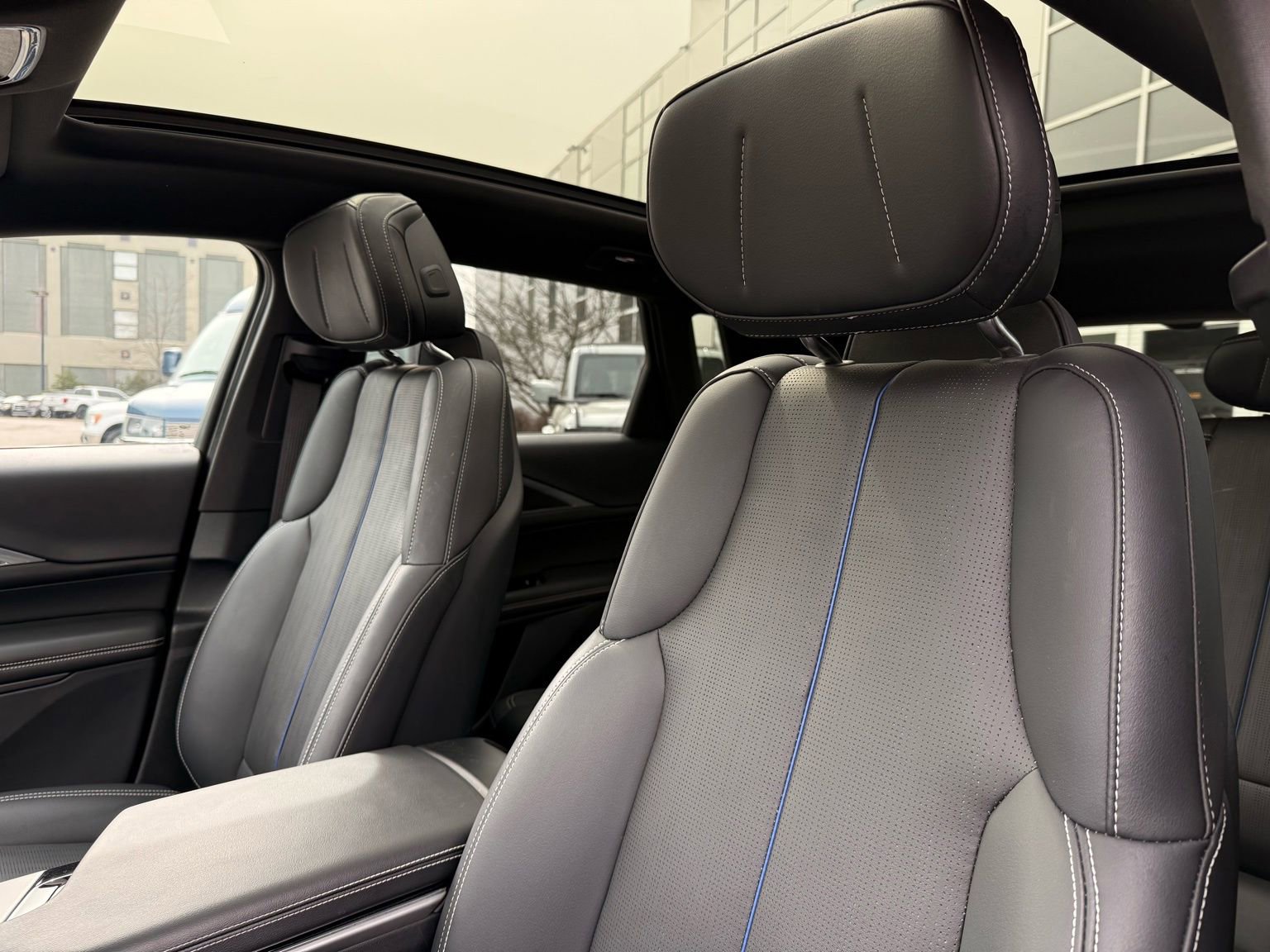 Used 2024 Cadillac Lyriq Sport image 43