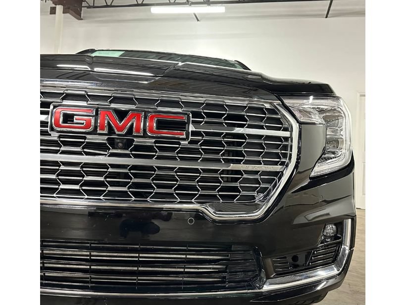 Used 2024 GMC Terrain Denali w/ Denali Premium Package AWD/4WD image 5