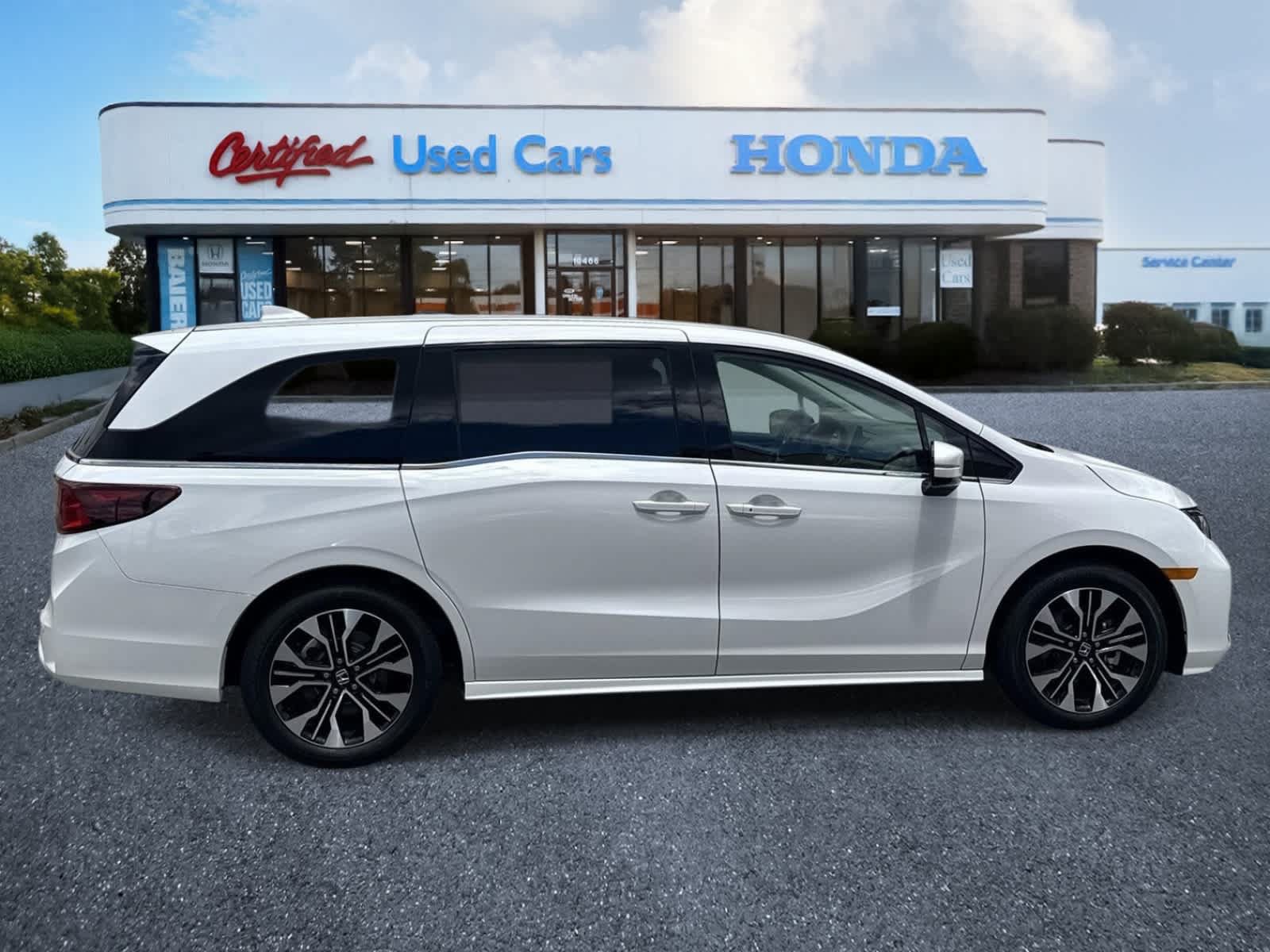 Used 2026 Honda Odyssey Elite image 6