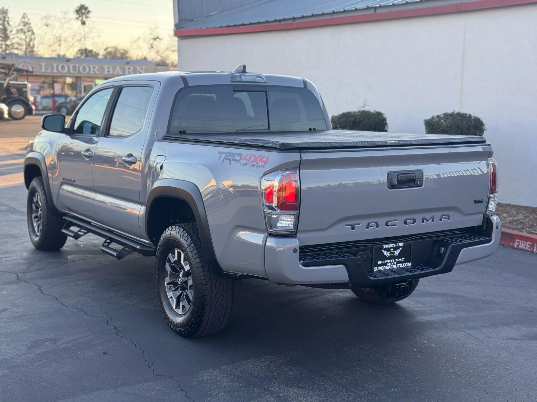 Used 2020 Toyota Tacoma TRD Off-Road image 4