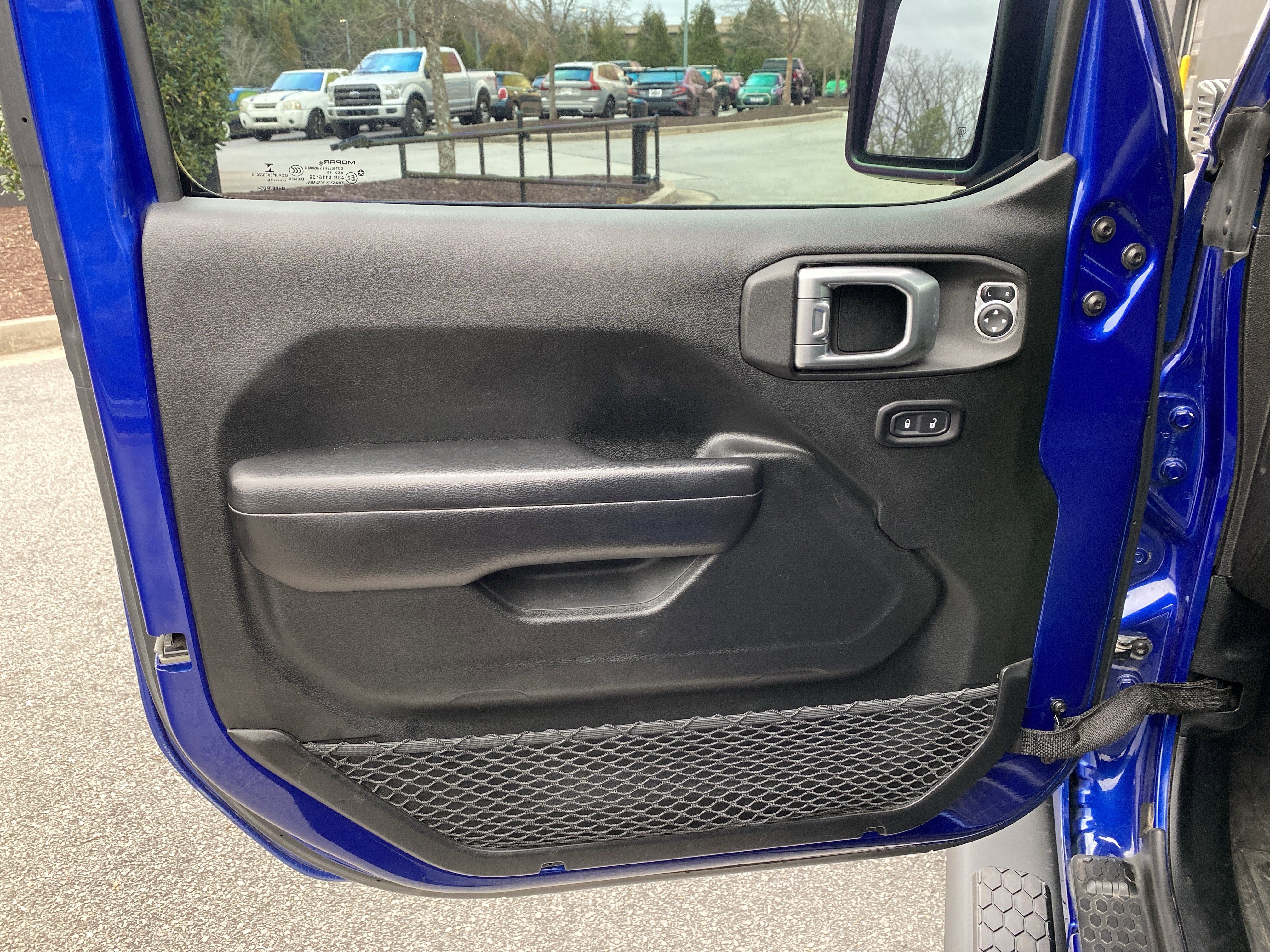 Used 2019 Jeep Wrangler Sport image 17