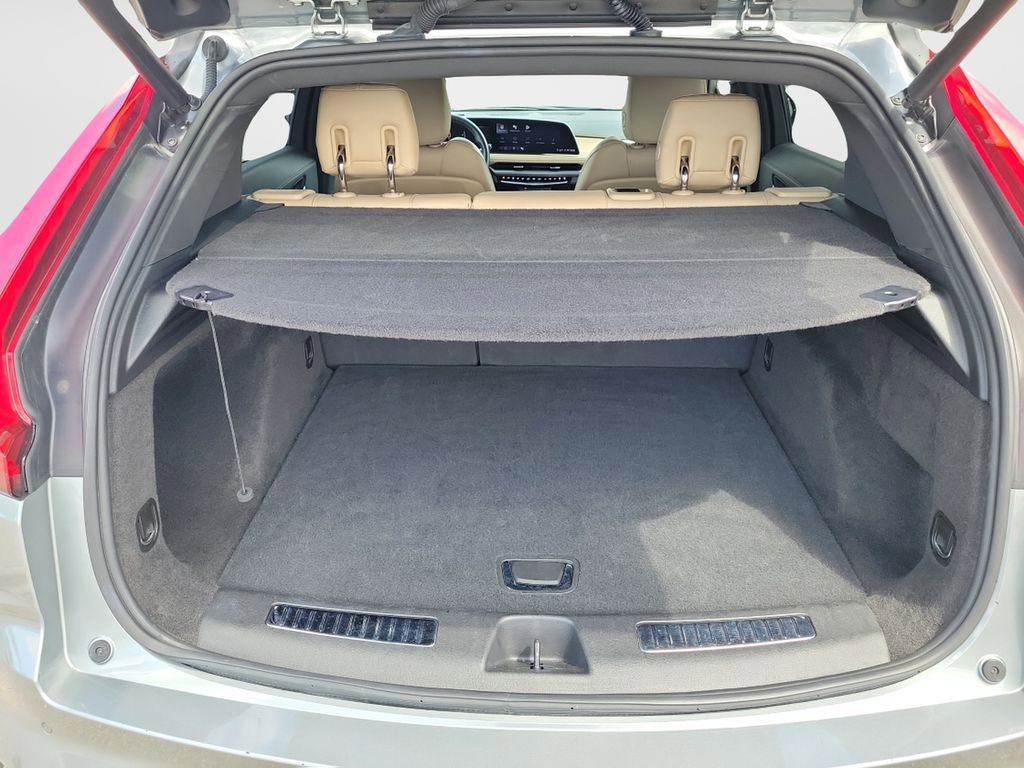 Used 2025 Cadillac XT4 Premium Luxury FWD image 21