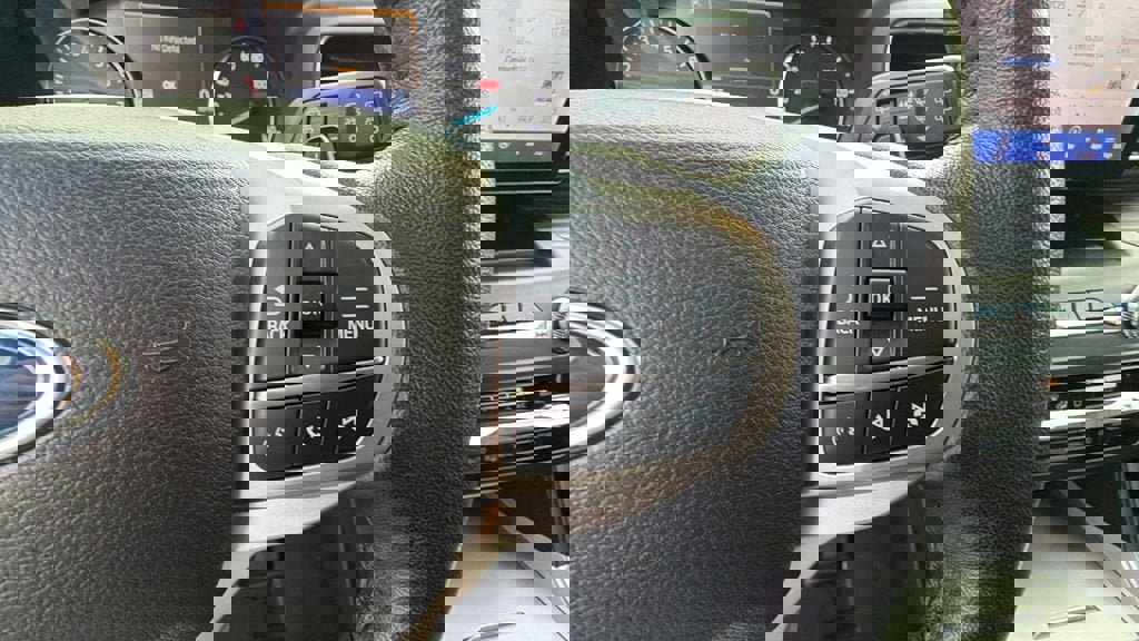 Used 2020 Ford Explorer Limited w/ Class III Trailer Tow Package image 28