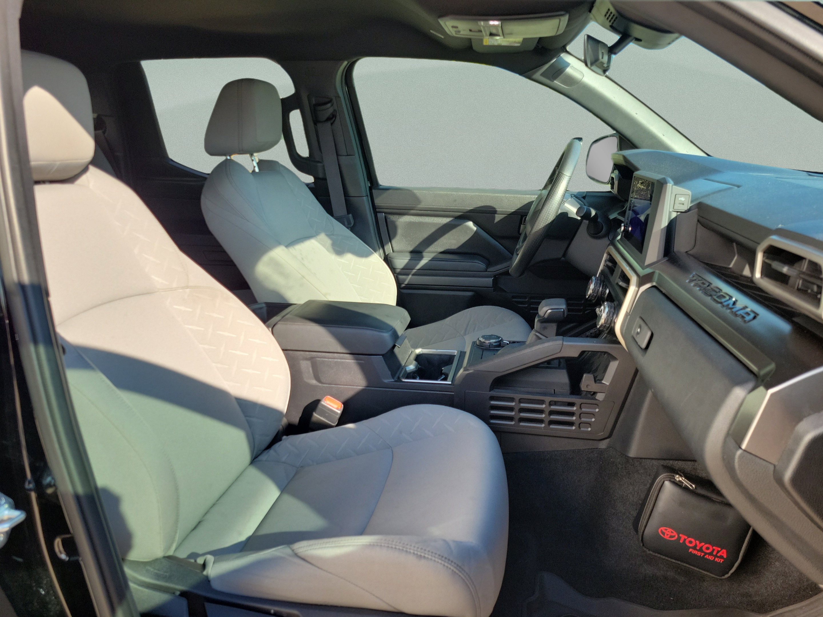 Certified 2025 Toyota Tacoma SR5 AWD/4WD image 31