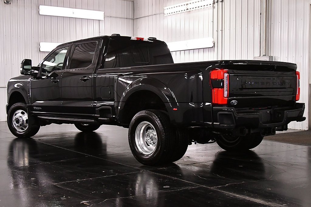 Used 2025 Ford F350 Platinum image 5