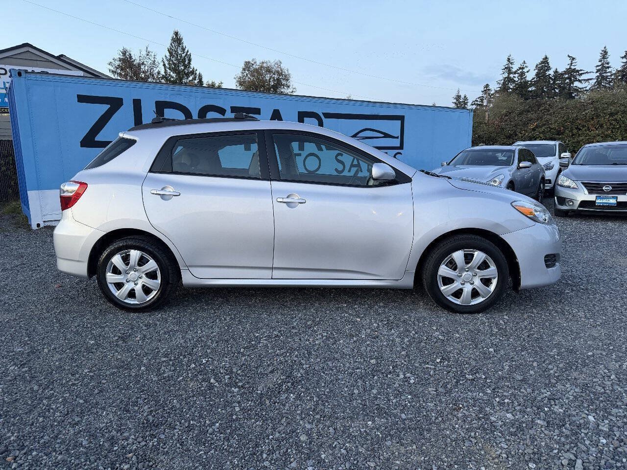 Used 2010 Toyota Matrix FWD image 2