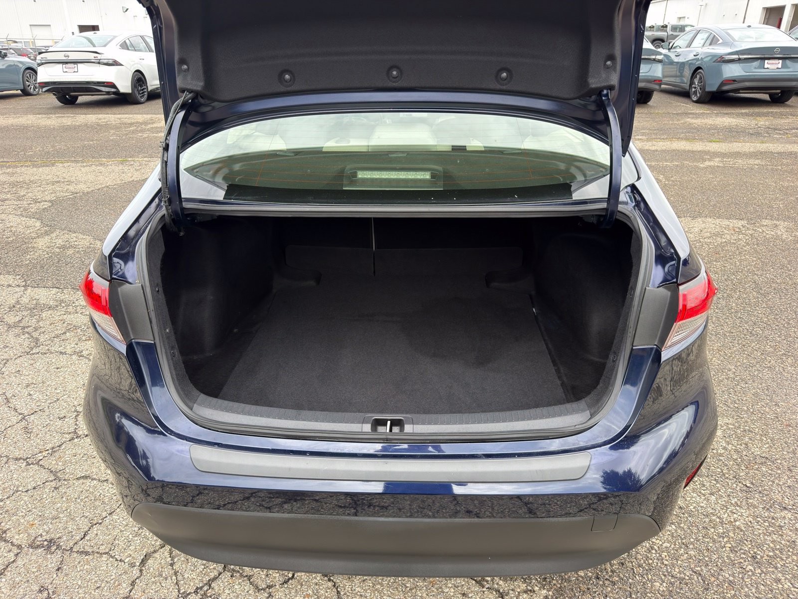 Used 2024 Toyota Corolla LE FWD image 28
