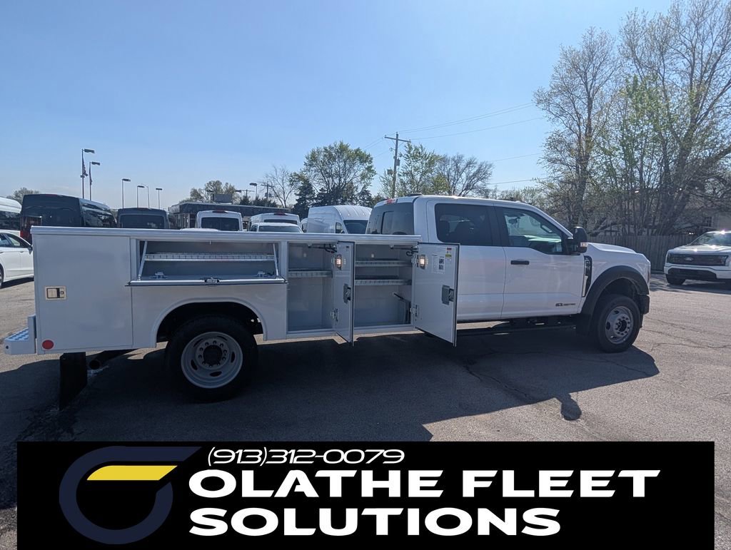 New 2026 Ford F550 4x4 Crew Cab image 7
