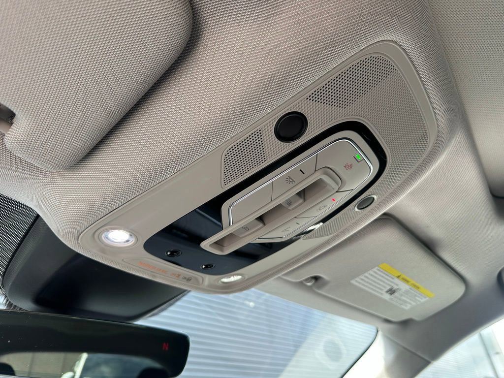 Used 2022 Audi e-tron Premium Plus w/ Premium Plus Package image 36