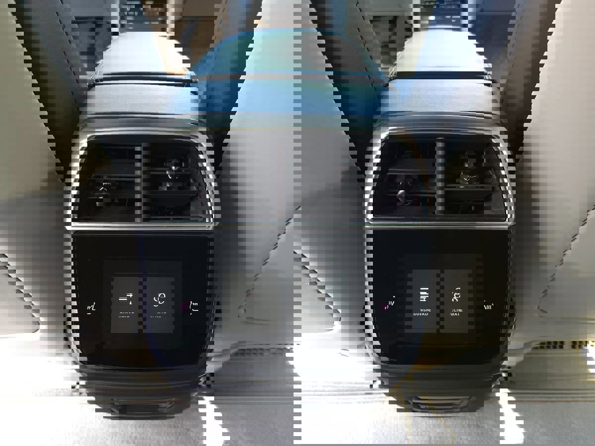 Used 2022 Lucid Air Grand Touring image 16