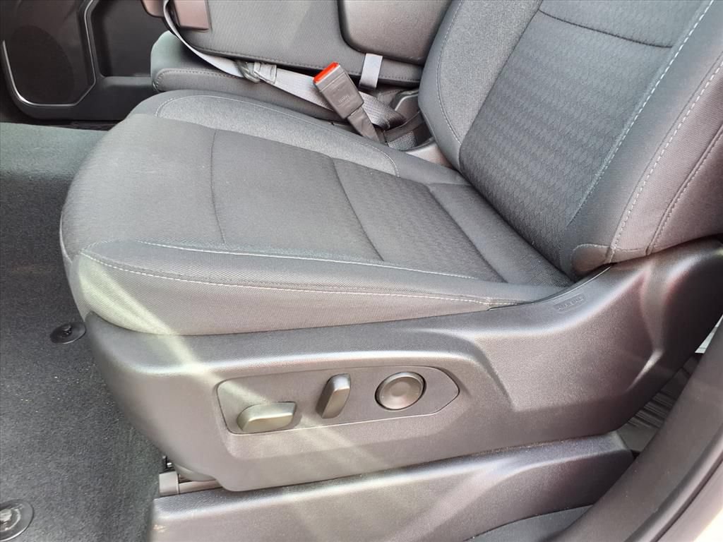 Used 2025 Chevrolet Silverado 2500 LT w/ Convenience Package AWD/4WD image 4