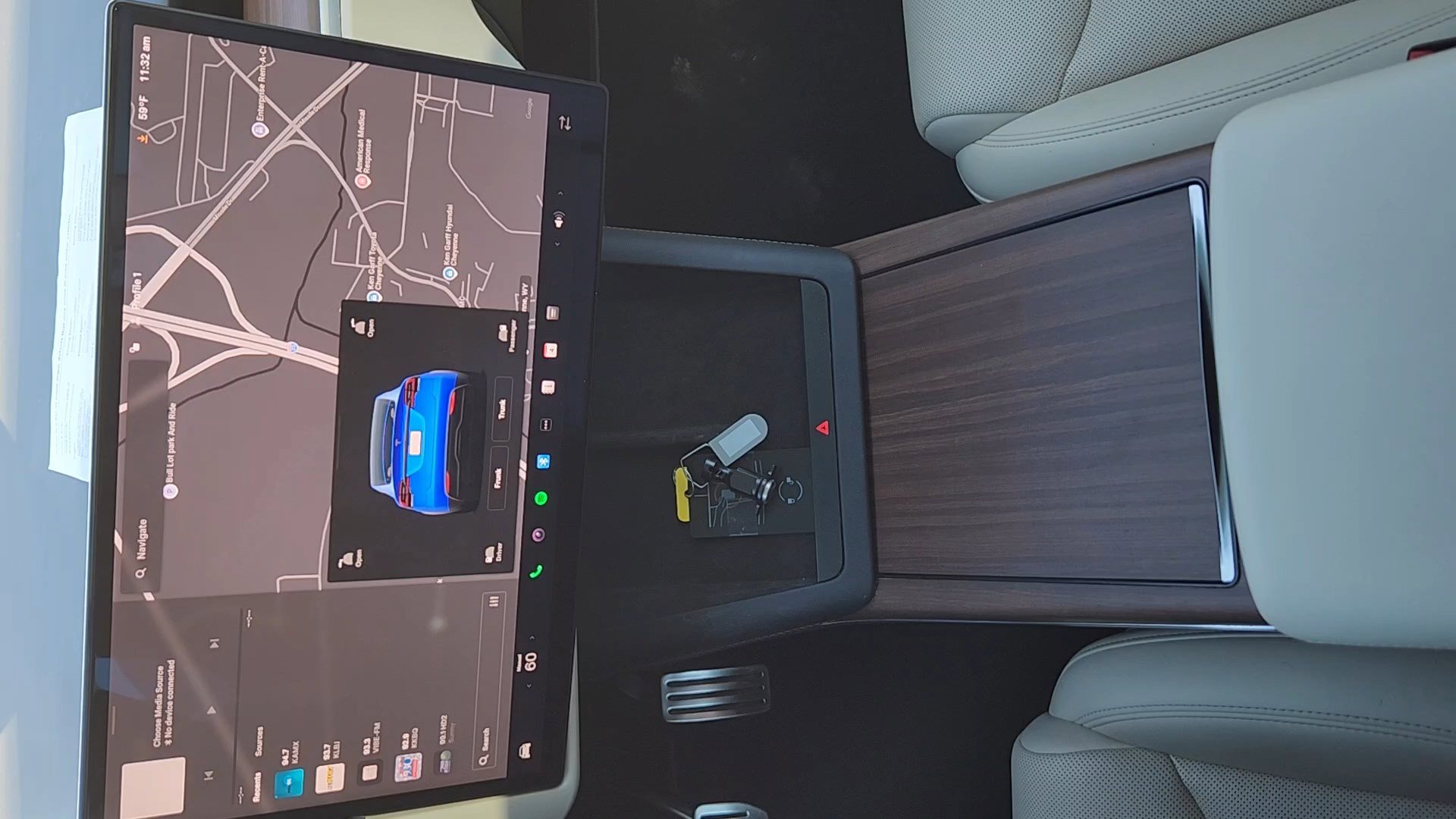 Used 2025 Tesla Model X image 15