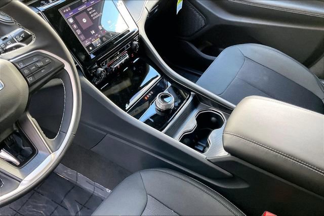 New 2026 Jeep Grand Cherokee Laredo X image 7