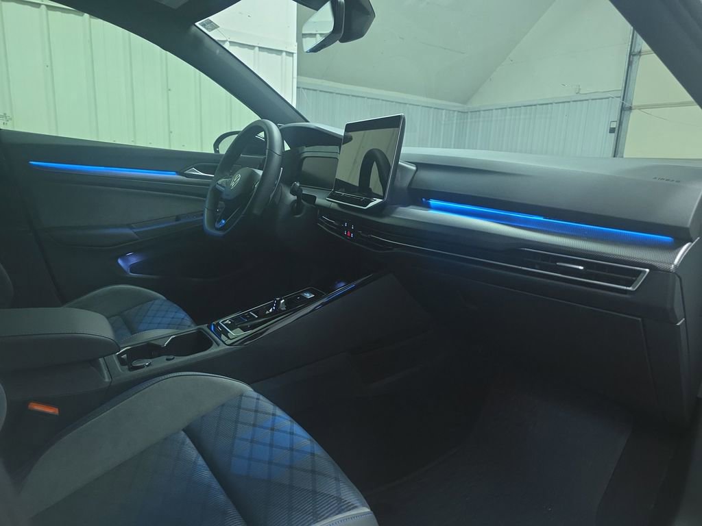 Used 2025 Volkswagen Golf w/ Euro Style Package image 25