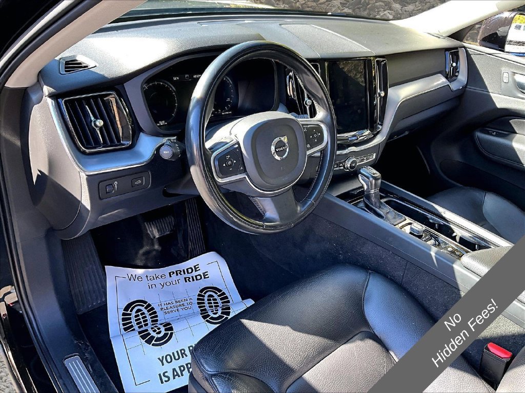 Used 2018 Volvo XC60 T6 Momentum w/ Convenience Package AWD/4WD image 11
