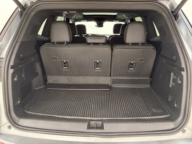 Used 2025 Buick Enclave Avenir w/ Super Cruise Package AWD/4WD image 17