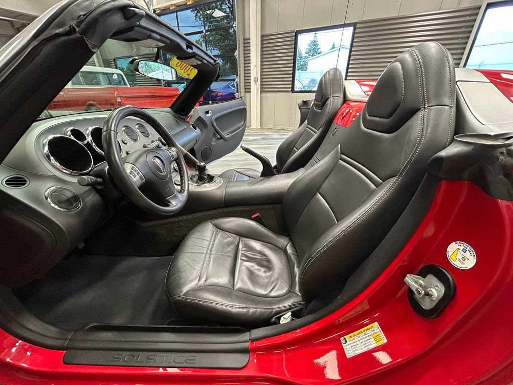 Used 2006 Pontiac Solstice Convertible w/ Premium Package RWD image 37