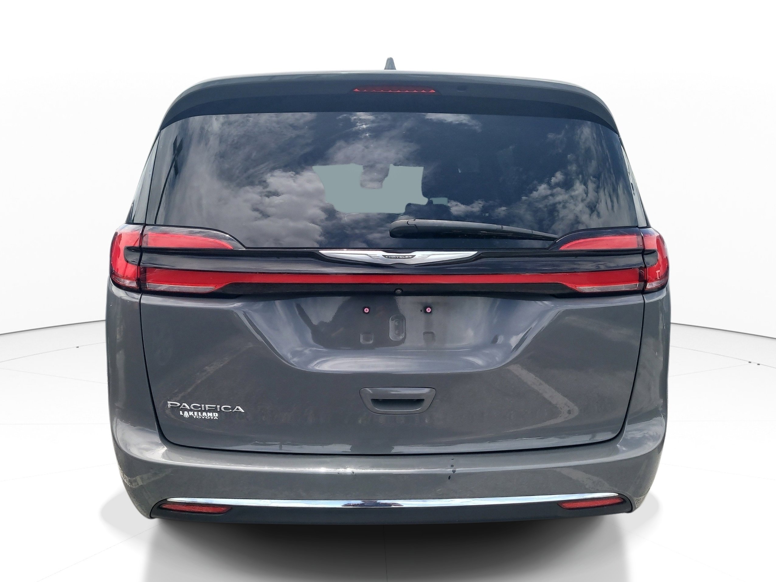 Used 2022 Chrysler Pacifica Touring-L FWD image 6