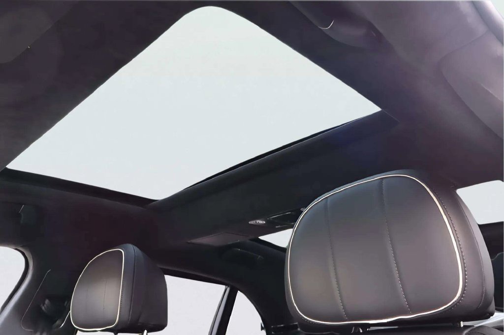 Used 2022 Bentley Flying Spur Plug-In Hybrid AWD/4WD image 24