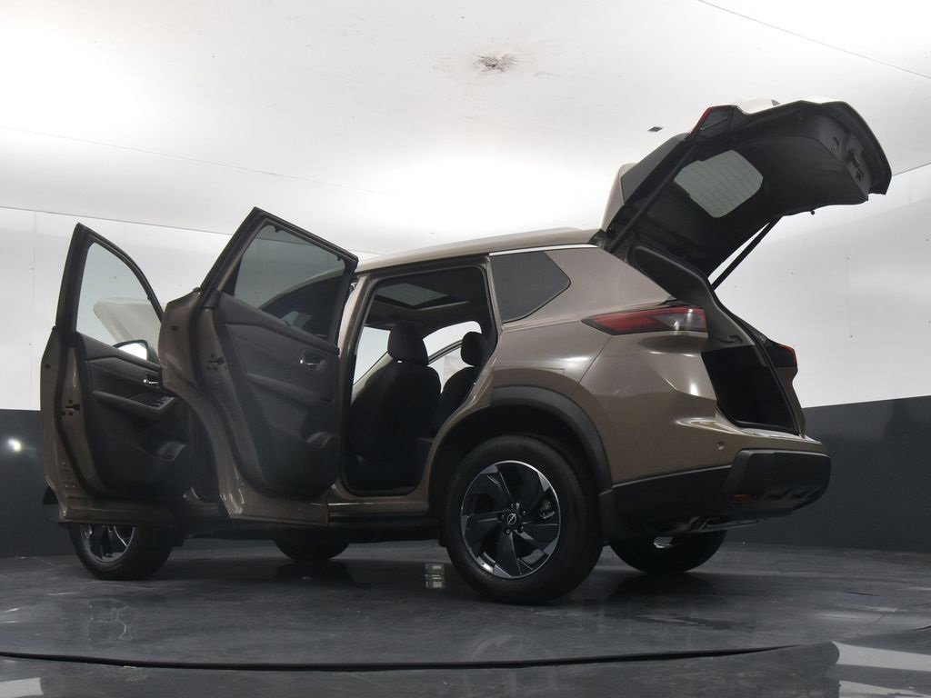 Certified 2025 Nissan Rogue SV w/ SV Premium Package image 42