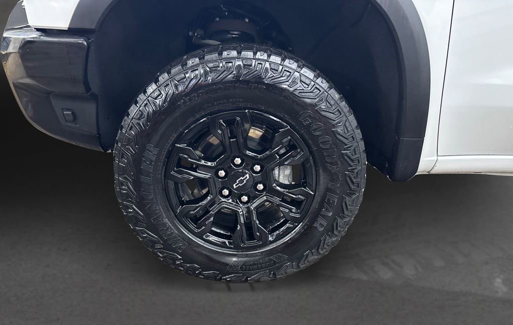 Used 2024 Chevrolet Silverado 1500 ZR2 w/ Technology Package image 11