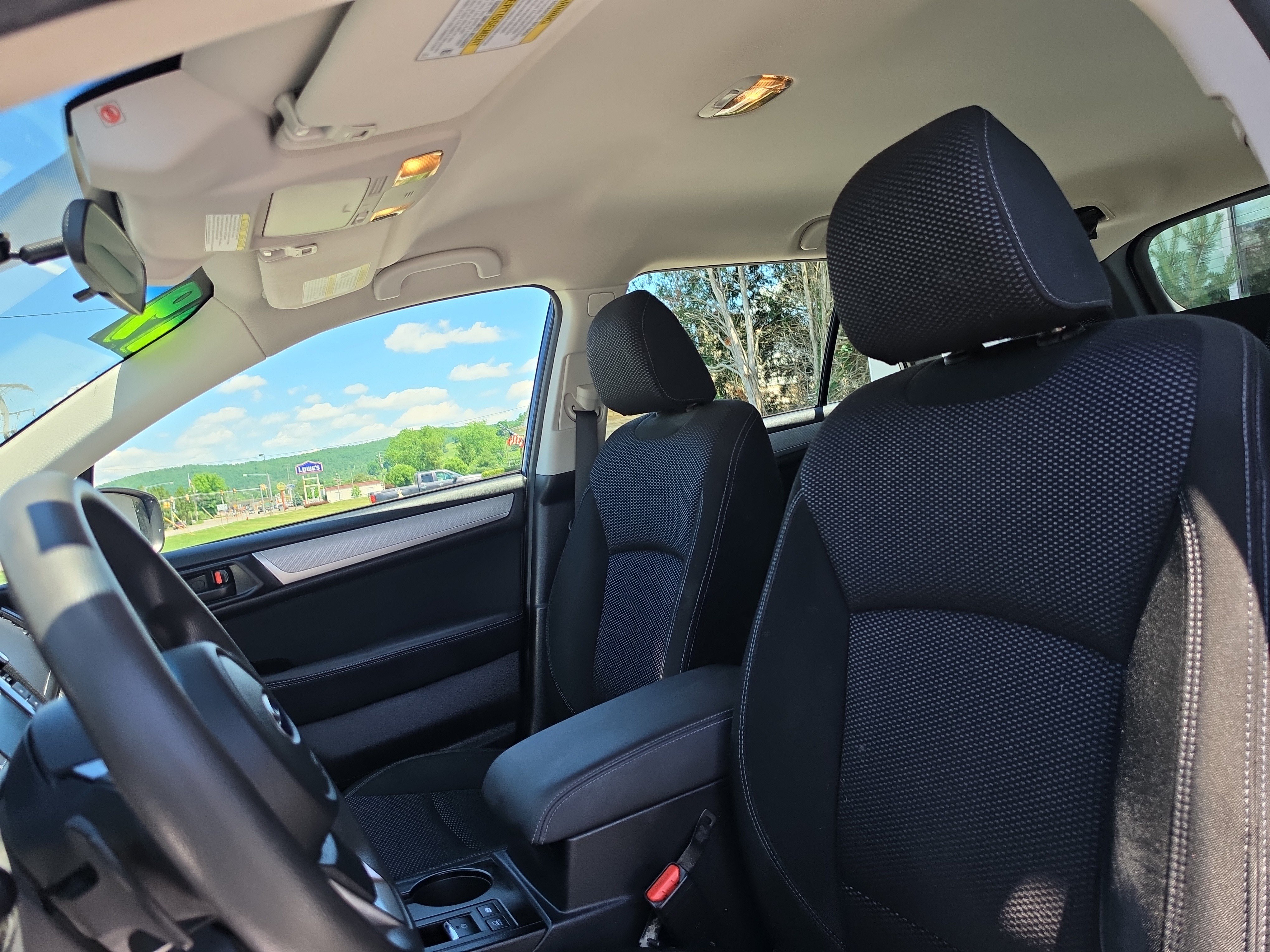 Used 2019 Subaru Outback 2.5i AWD/4WD image 12