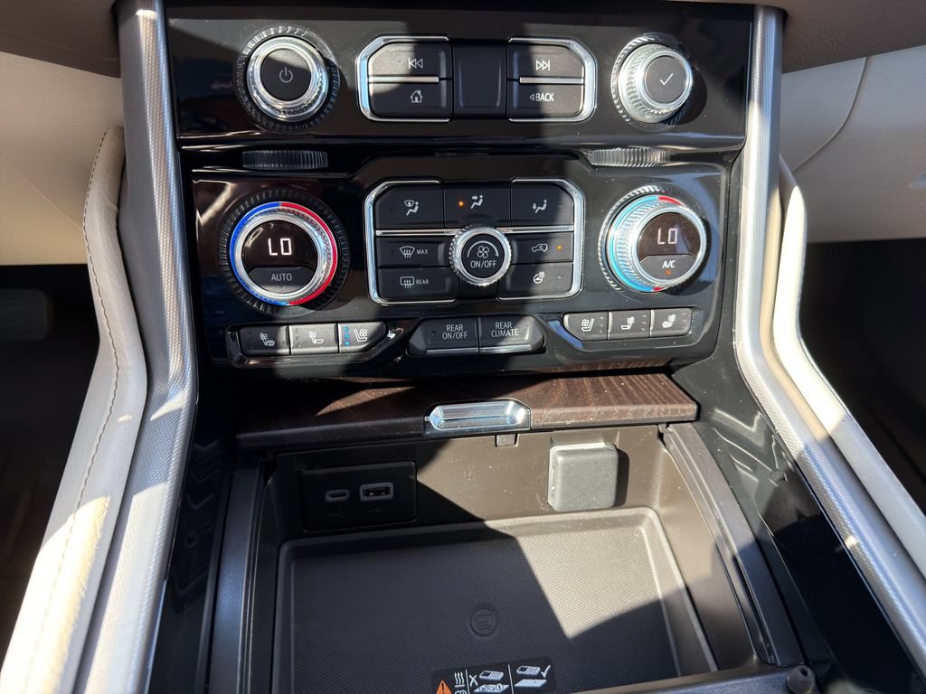 Certified 2023 GMC Yukon Denali w/ Denali Reserve Package AWD/4WD image 28