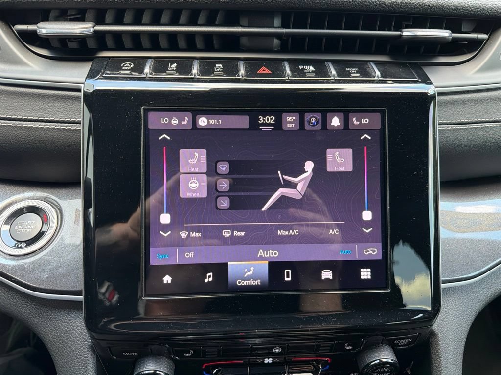 Used 2023 Jeep Grand Cherokee Altitude AWD/4WD image 65
