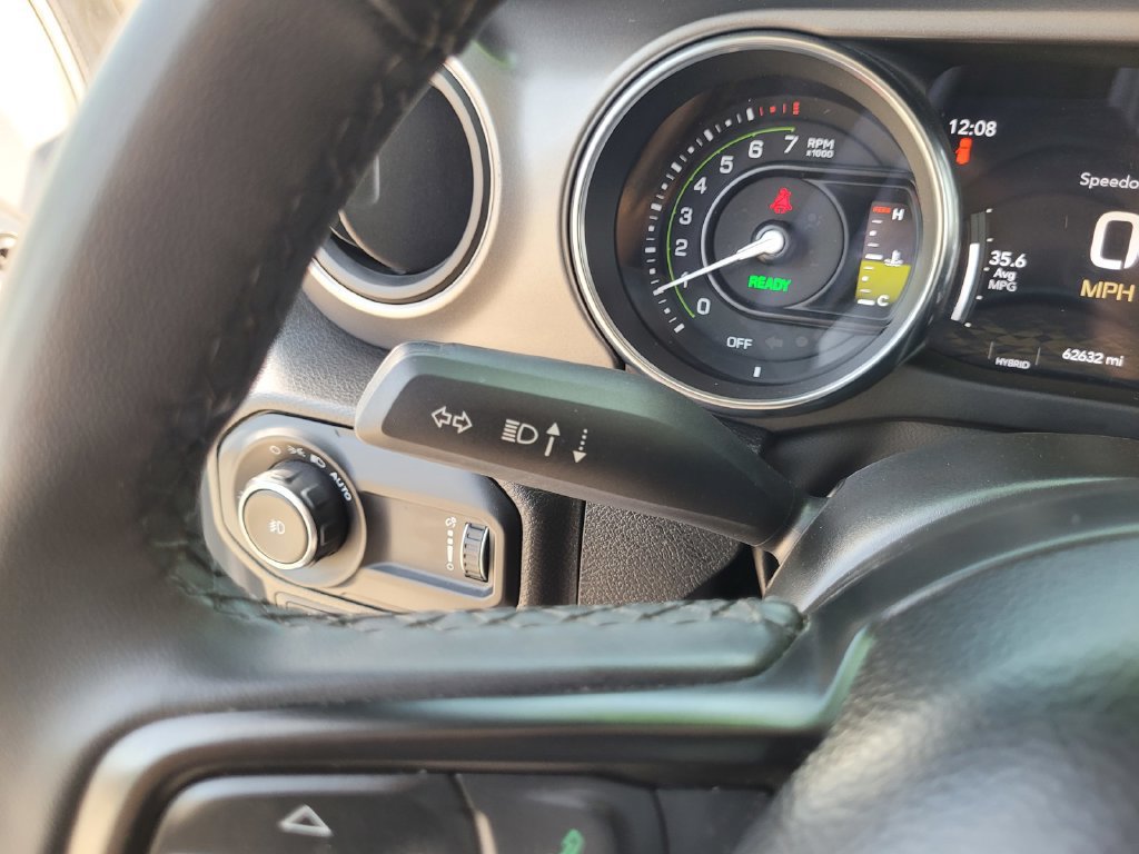 Used 2023 Jeep Wrangler Unlimited AWD/4WD image 29