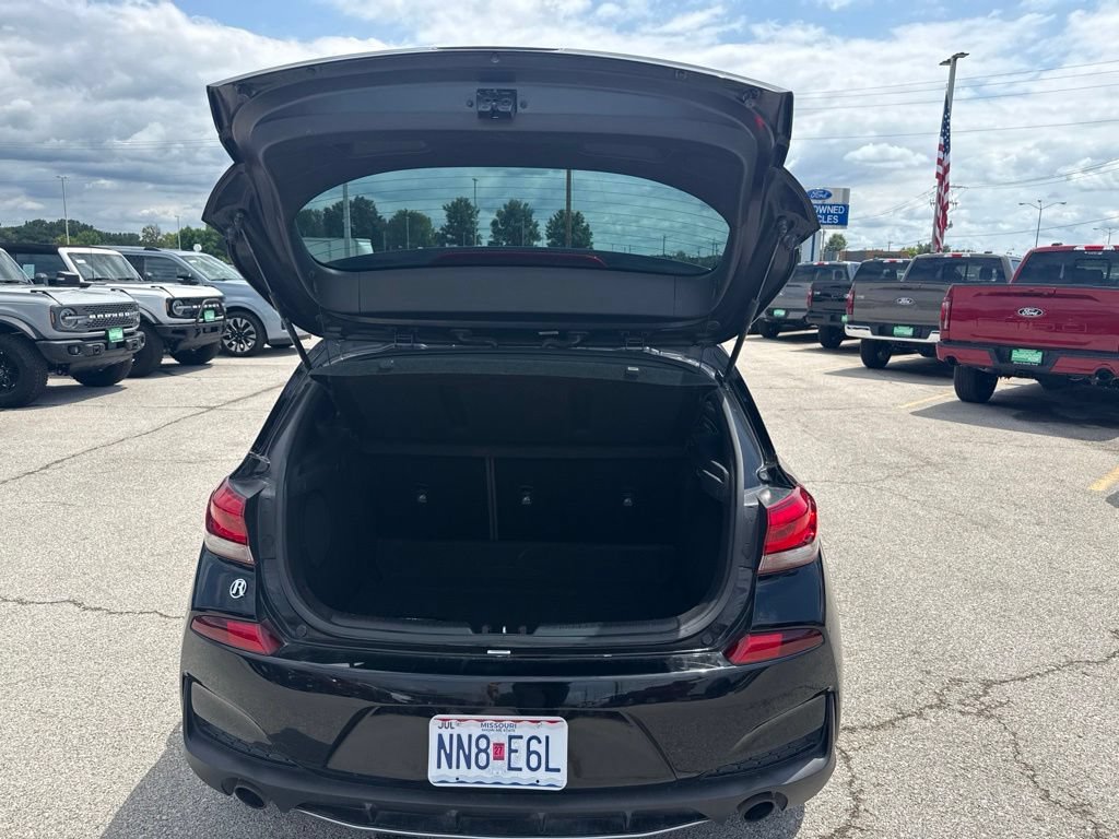 Used 2019 Hyundai Elantra GT N Line w/ Tech Package 03 FWD image 9