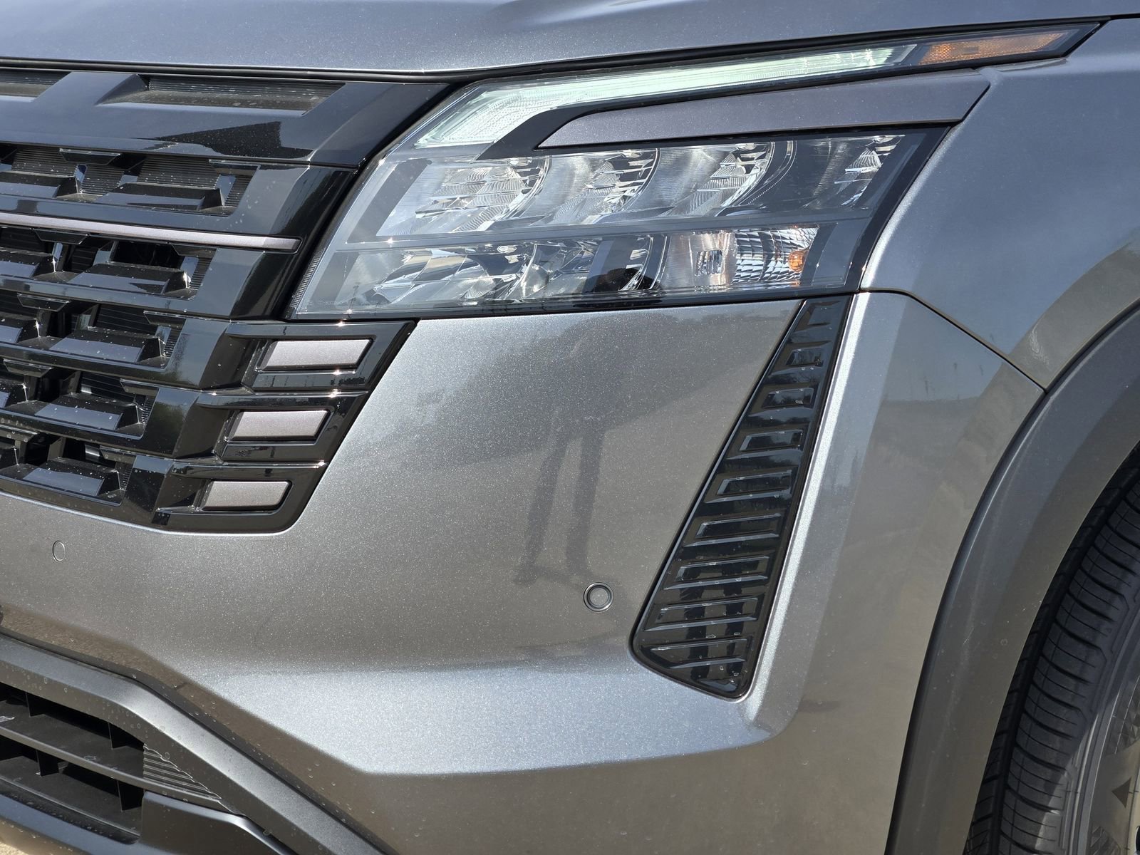 New 2026 Nissan Pathfinder SV image 9