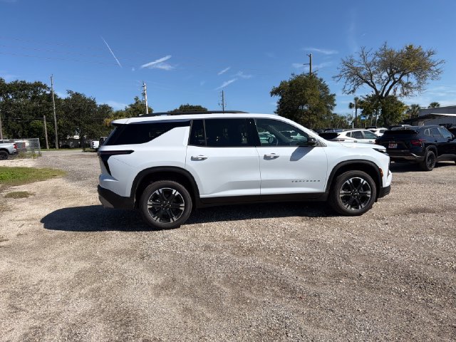 New 2027 Chevrolet Traverse LT w/ Sun and Wheel Package FWD image 11