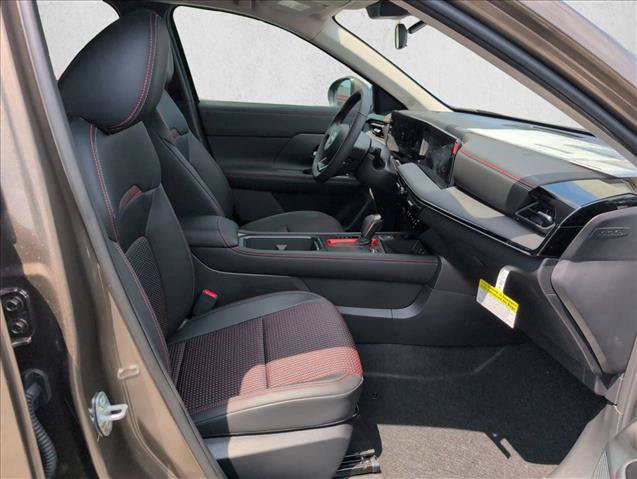 New 2025 Nissan Kicks SR w/ Illumination Package FWD image 22