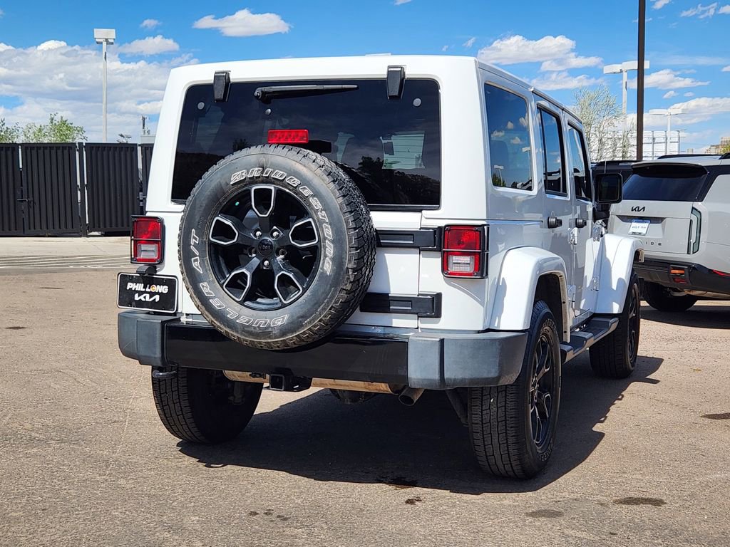 Used 2018 Jeep Wrangler Unlimited Sahara AWD/4WD image 5
