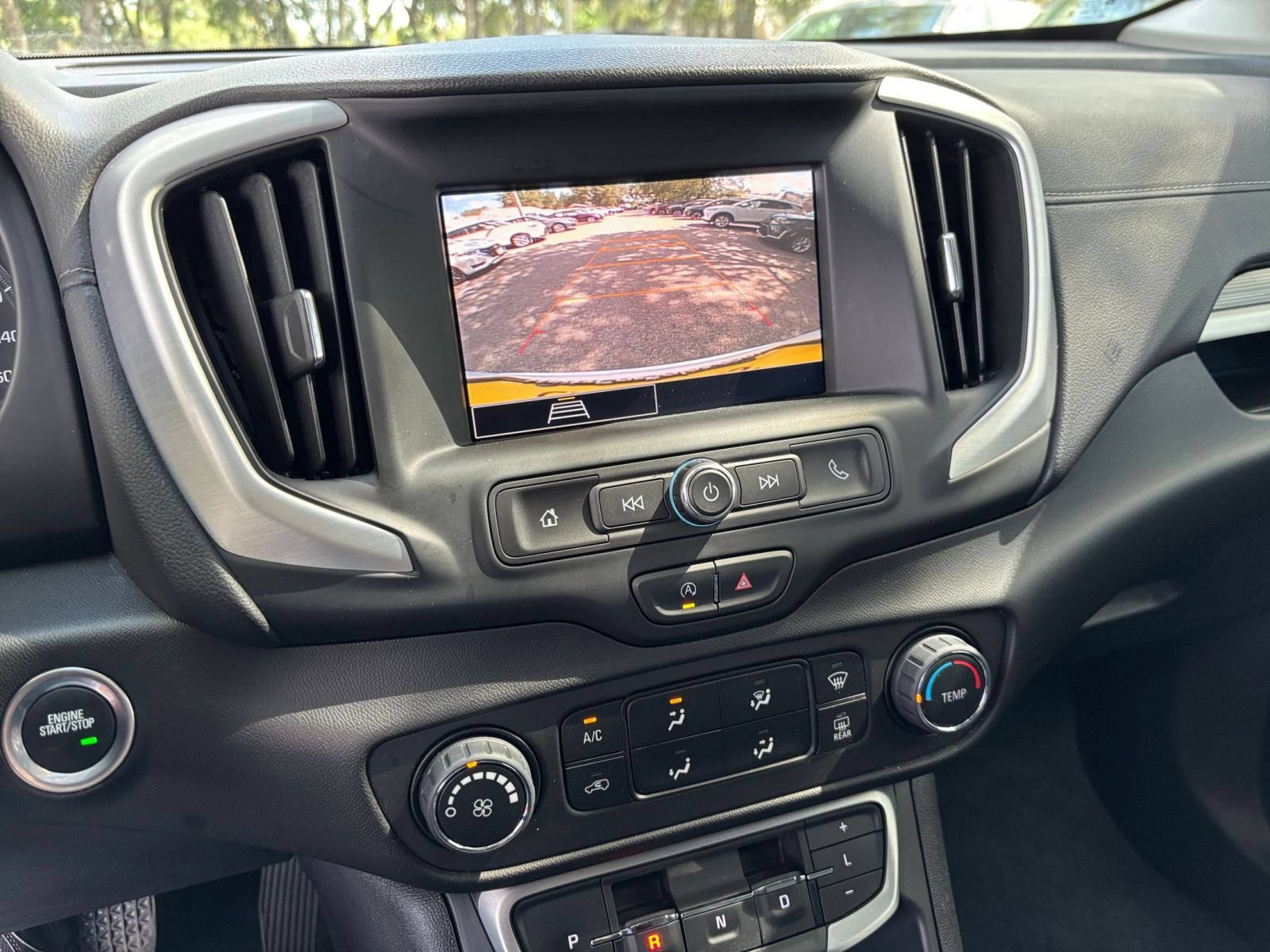 Used 2024 GMC Terrain SLE FWD image 22