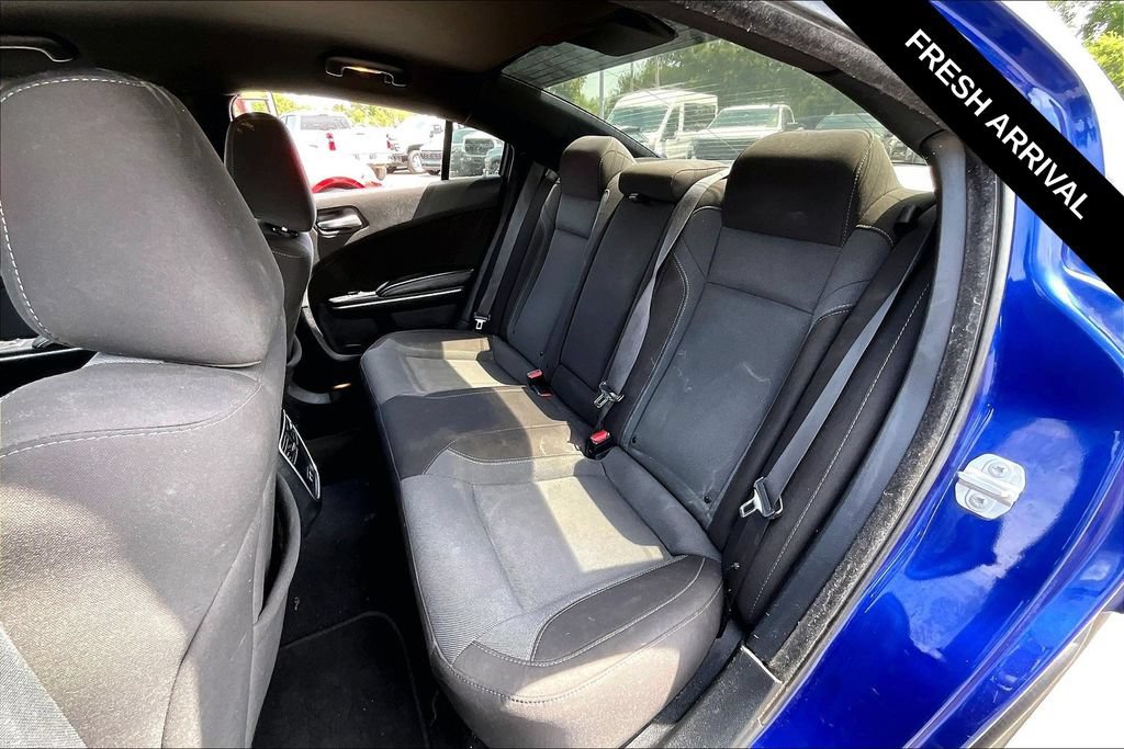 Used 2020 Dodge Charger SXT RWD image 6
