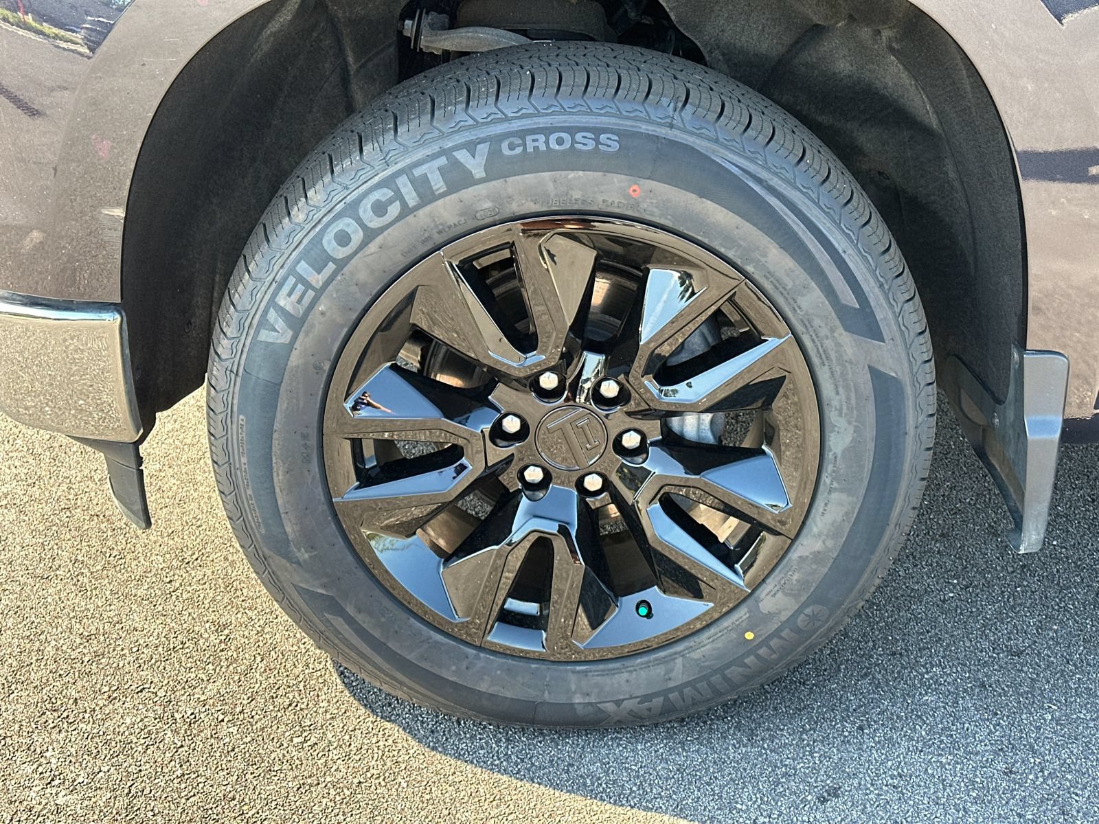 Used 2023 Chevrolet Silverado 1500 LT AWD/4WD image 13