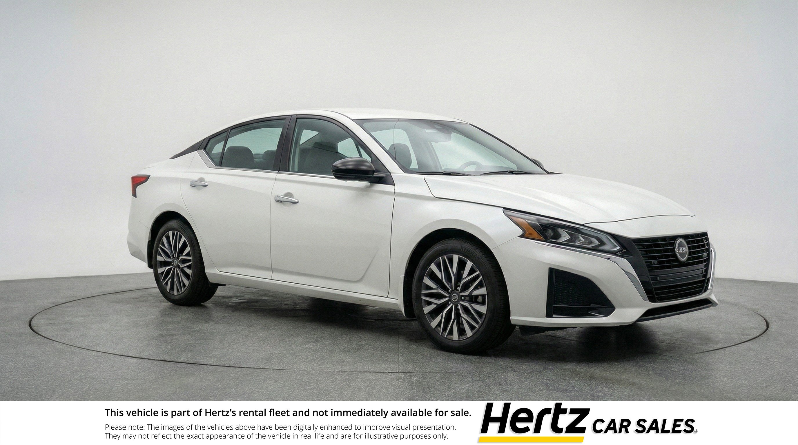 Used 2025 Nissan Altima 2.5 SV image 1