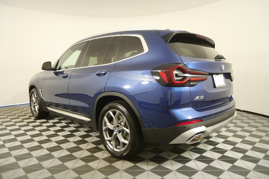 Certified 2024 BMW X3 sDrive30i w/ Convenience Package RWD image 6